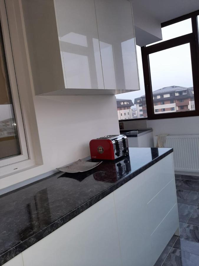 Luxury Daniel Apartament Residence Militari Roşu Esterno foto