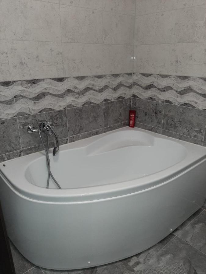 Luxury Daniel Apartament Residence Militari Roşu Esterno foto