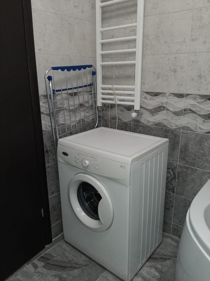 Luxury Daniel Apartament Residence Militari Roşu Esterno foto