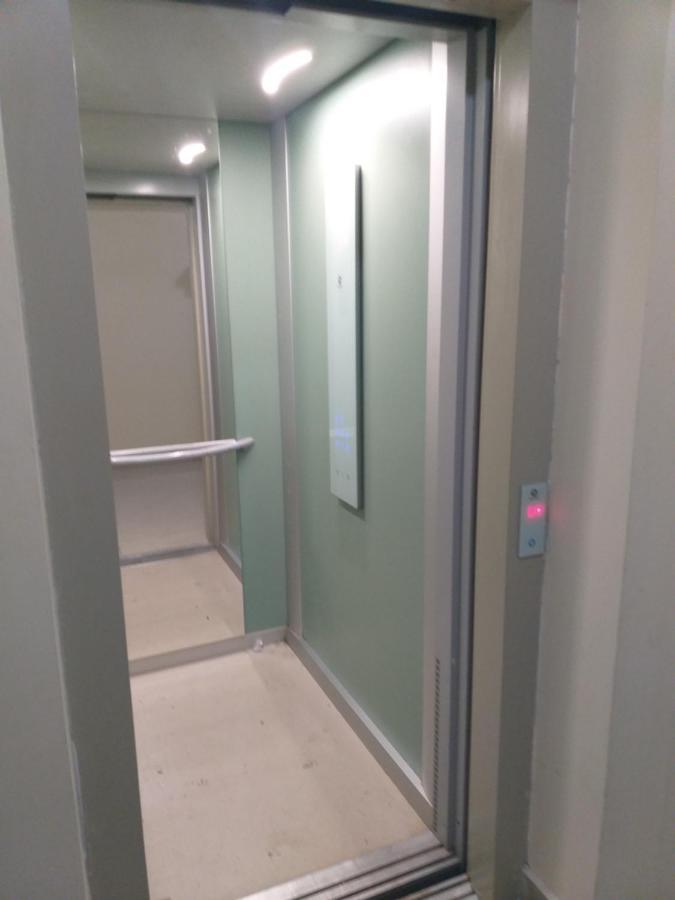 Luxury Daniel Apartament Residence Militari Roşu Esterno foto