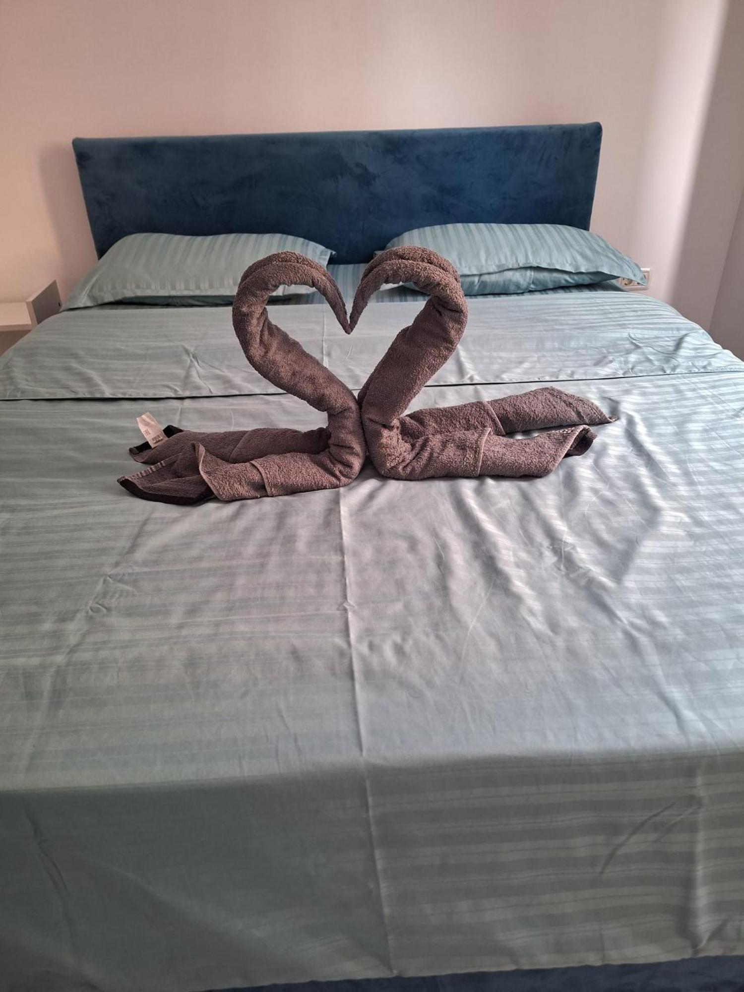 Luxury Daniel Apartament Residence Militari Roşu Esterno foto
